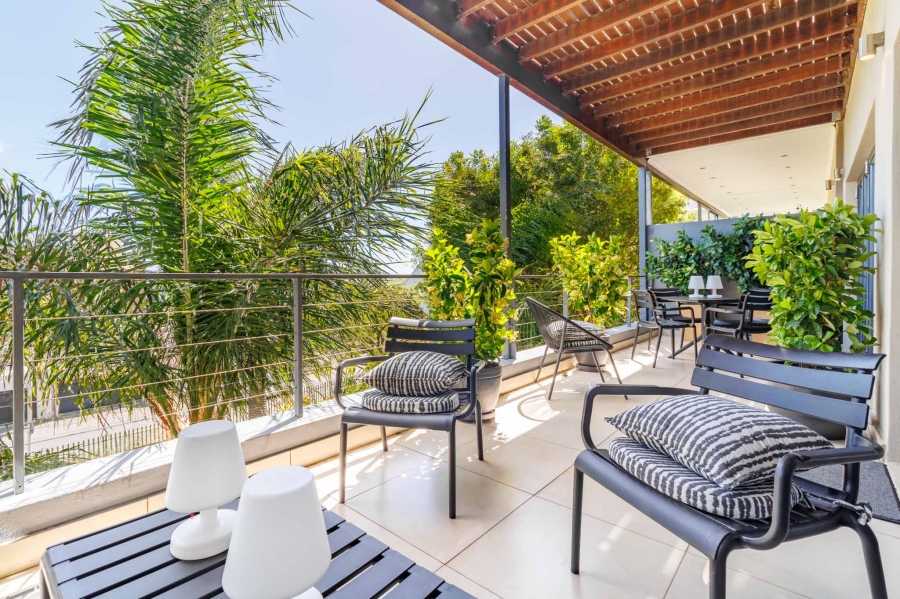 3 Bedroom Property for Sale in Sea Point Western Cape